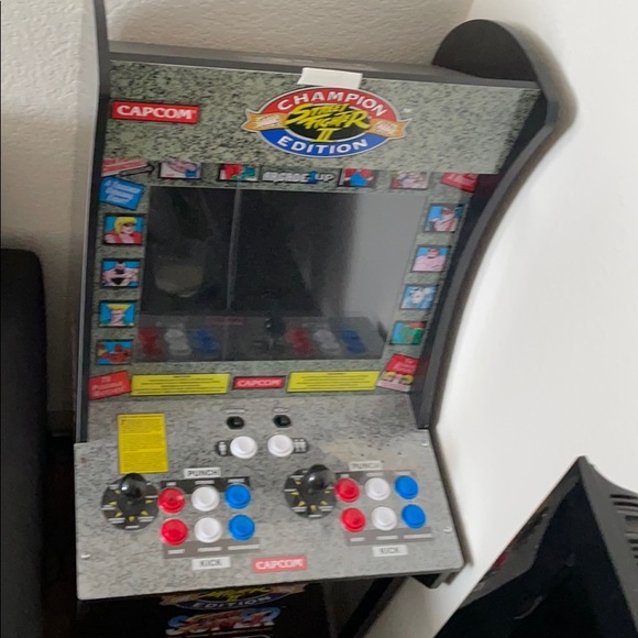 ArcadeUp StreetFighter2 game - Picture 4 of 4